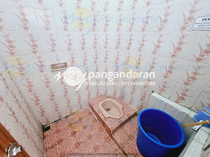  Tampilan Kamar Mandi Saung Azhar Pangandaran